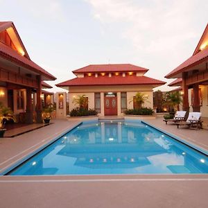 Myat Taw Win Hotel